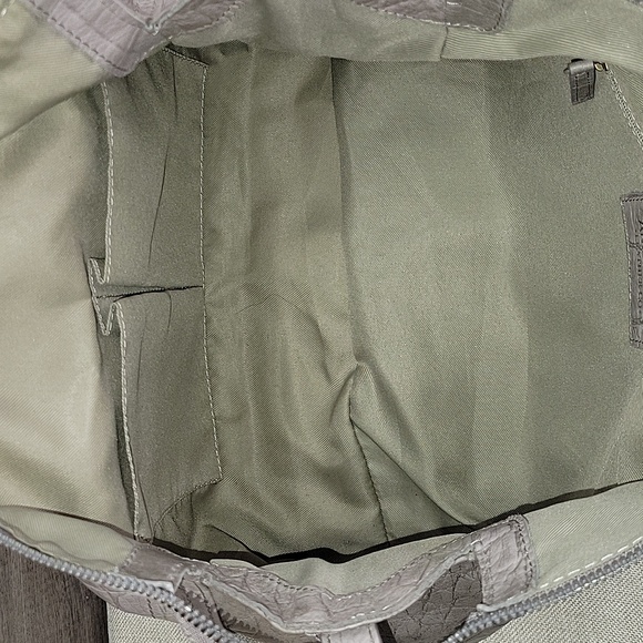 American Leather Co Gray Croc Embossed Shoulder Bag - Picture 10 of 15